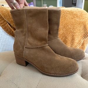 UGG Cyrinda suede boots